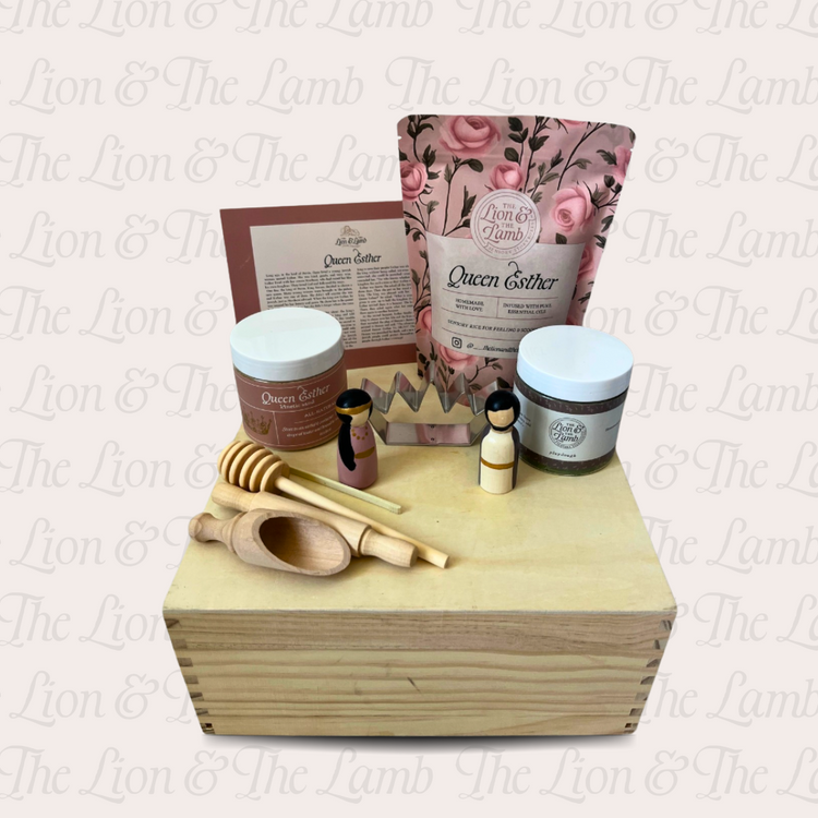 Queen Esther – Sensory Play Kit