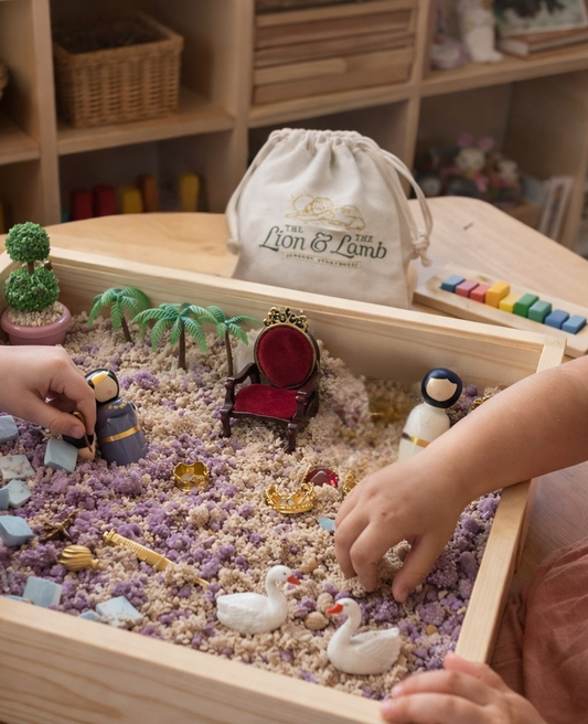 Queen Esther – Sensory Play Kit